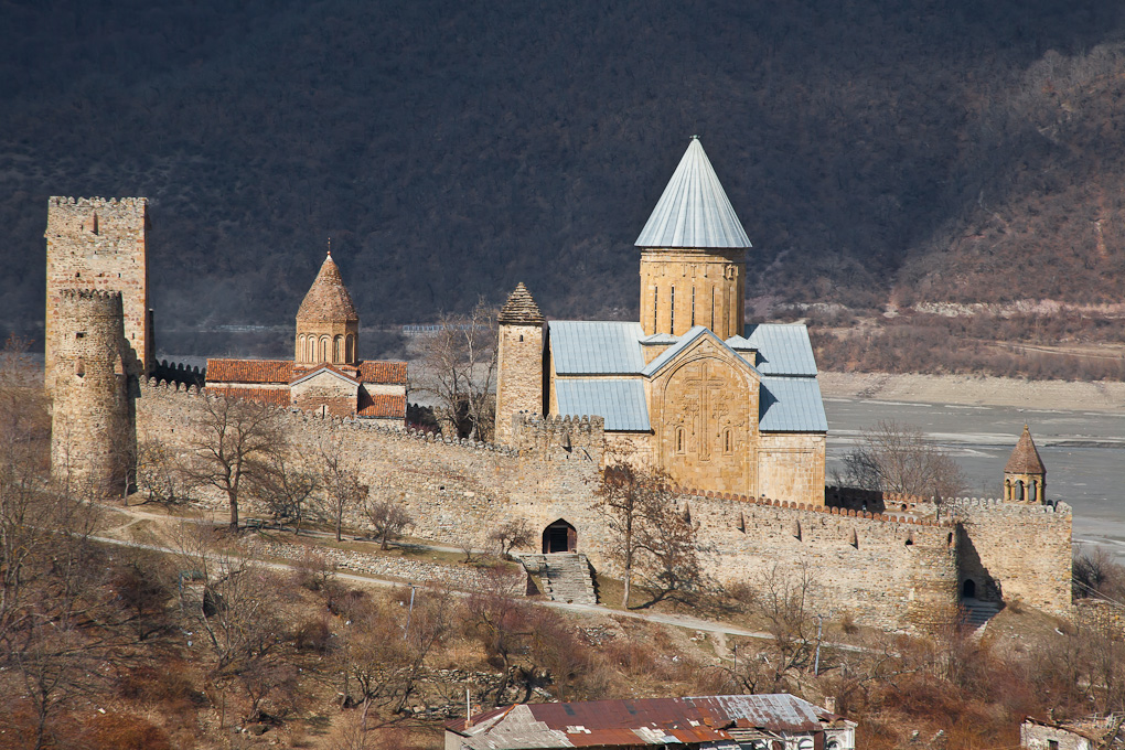 Ananuri